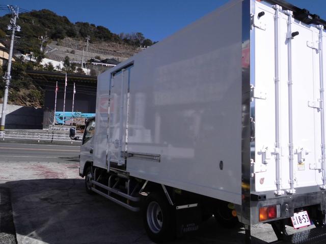 キャンター 　冷蔵冷凍車　標準キャブ　サイドドア付　ー３０度設定　床キーストン　バックカメラ　５速マニュアル　ラッシングレール　水抜穴２×２　ボデー内寸長さ４２５ｃｍ　幅１６６ｃｍ　高さ１８２ｃｍ（13枚目）