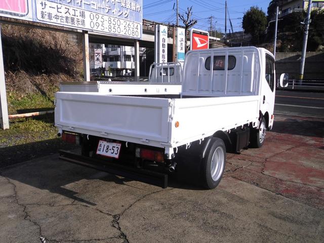 アトラストラック 2トン平ボデー 標準キャブ ショートボデー 4ナンバー 2トン積み 木製平ボデー フルフラットロー ディーゼル ブレーキアシスト 全塗装済(4枚目)