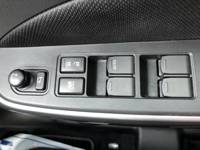 XGリミテッド 1オーナー 禁煙車 メモリーナビ Bluetooth接続 CD再生 ワンセグTV スマートキー プッシュスタート 電動格納ミラー 盗難防止システム シートヒーター(5枚目)