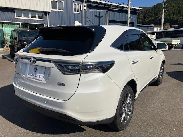 ハリアーハイブリッド プレミアム　アドバンスドパッケージ　メーカーナビ・ＪＢＬサウンド・４ＷＤ（5枚目）