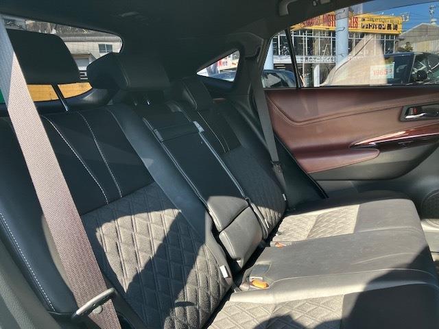 ハリアーハイブリッド プレミアム　アドバンスドパッケージ　メーカーナビ・ＪＢＬサウンド・４ＷＤ（12枚目）