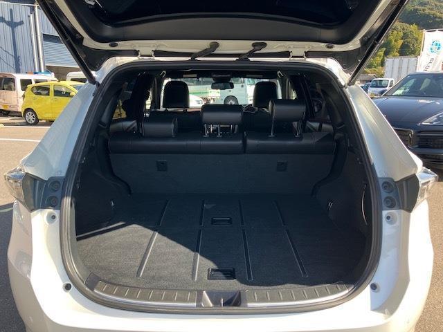 ハリアーハイブリッド プレミアム　アドバンスドパッケージ　メーカーナビ・ＪＢＬサウンド・４ＷＤ（16枚目）