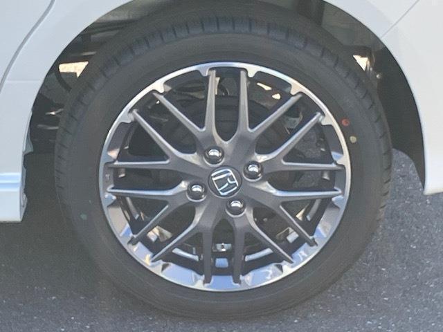 Ｎ－ＢＯＸカスタム ターボ　届け出済未使用車　マット　バイザー　ＥＴＣ　両側電動スライドドア　後席テーブル　フォグランプ（12枚目）