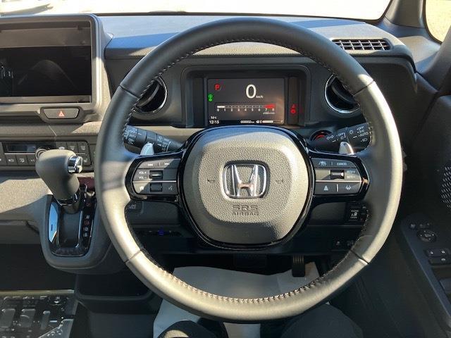 Ｎ－ＢＯＸカスタム ターボ　届け出済未使用車　マット　バイザー　ＥＴＣ　両側電動スライドドア　後席テーブル　フォグランプ（13枚目）