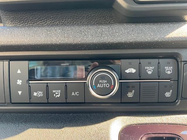 Ｎ－ＢＯＸカスタム ターボ　届け出済未使用車　マット　バイザー　ＥＴＣ　両側電動スライドドア　後席テーブル　フォグランプ（16枚目）