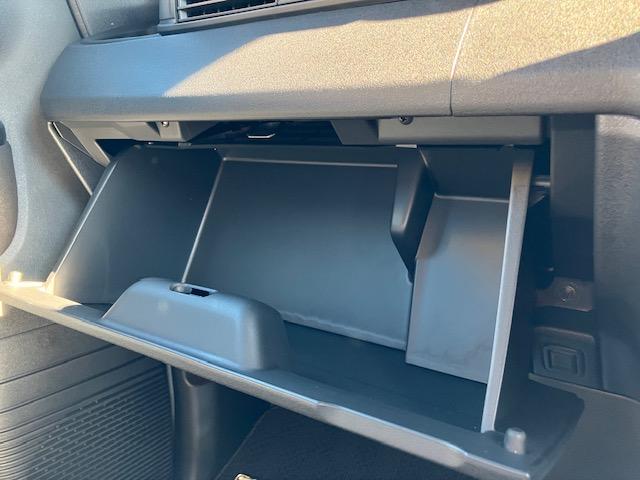 Ｎ－ＢＯＸカスタム ターボ　届け出済未使用車　マット　バイザー　ＥＴＣ　両側電動スライドドア　後席テーブル　フォグランプ（20枚目）