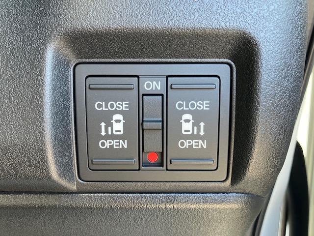 Ｎ－ＢＯＸカスタム ターボ　届け出済未使用車　マット　バイザー　ＥＴＣ　両側電動スライドドア　後席テーブル　フォグランプ（23枚目）