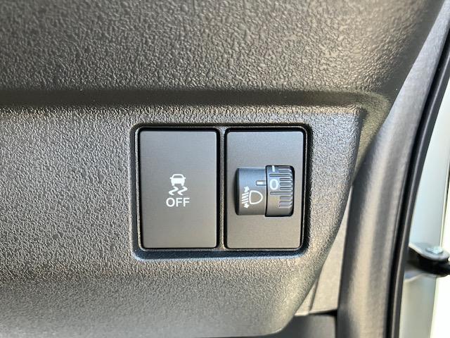 Ｎ－ＢＯＸカスタム ターボ　届け出済未使用車　マット　バイザー　ＥＴＣ　両側電動スライドドア　後席テーブル　フォグランプ（24枚目）