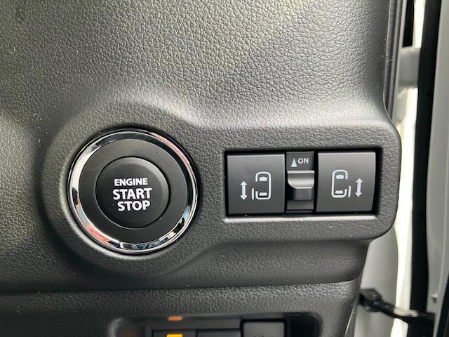 スペーシアカスタム 　ＨＹＢＲＩＤ　ＸＳ　ナビｐｋｇ　届け出済未使用車　全方位カメラ　両側電動スライドドア　シートヒータ―　ハンドルヒーター（31枚目）