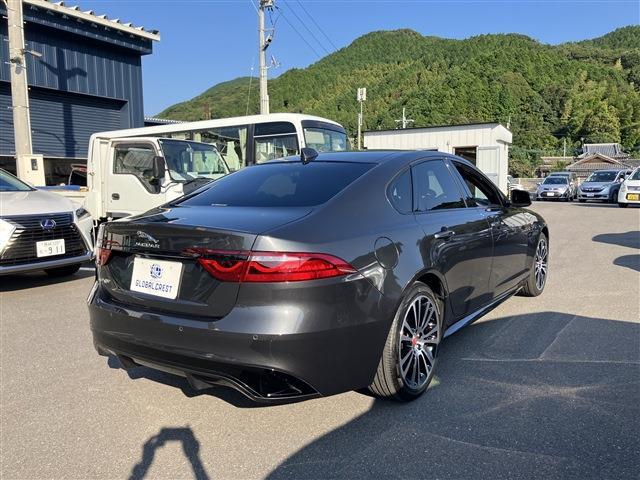 XF R-ダイナミック ブラック P250 サンルーフ・レザーシート・特別塗装色・ワンオーナー(5枚目)