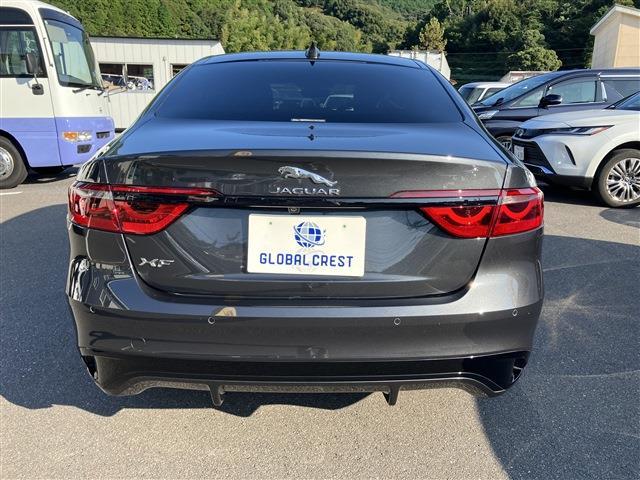 XF R-ダイナミック ブラック P250 サンルーフ・レザーシート・特別塗装色・ワンオーナー(6枚目)