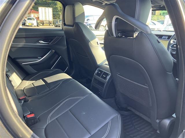 XF R-ダイナミック ブラック P250 サンルーフ・レザーシート・特別塗装色・ワンオーナー(13枚目)