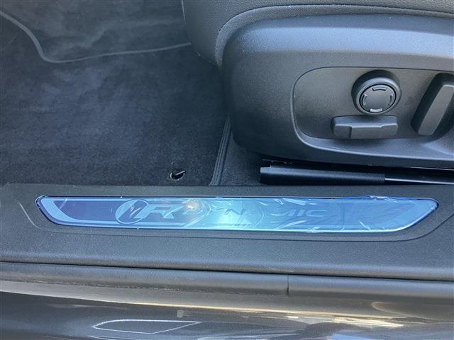 XF R-ダイナミック ブラック P250 サンルーフ・レザーシート・特別塗装色・ワンオーナー(28枚目)