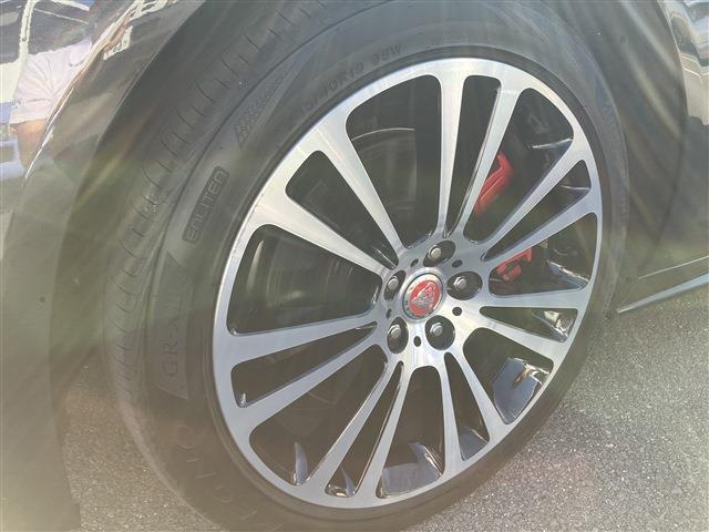 XF R-ダイナミック ブラック P250 サンルーフ・レザーシート・特別塗装色・ワンオーナー(31枚目)