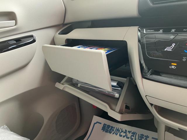 ルークス Ｘ　メモリーナビ　フルセグ　アラウンドビューモニター　インテリキー　両側パワースライド　エマージェンシーブレーキ　ＬＥＤ（16枚目）