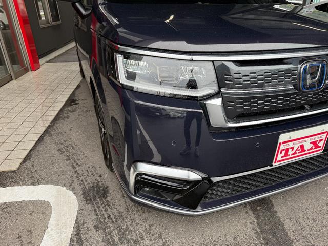 ステップワゴン ｅ：ＨＥＶスパーダ　プレミアムライン　１１．４インチナビ　フルセグ　パノラマビューモニター　両側パワースライド　フリップダウンモニター　スマートキー　パワーゲート　ドライブレコーダー　ＥＴＣ　ＬＥＤ　ホンダセンシング　純正アルミ（22枚目）