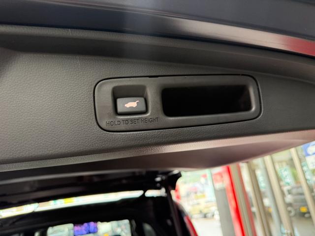 ステップワゴン ｅ：ＨＥＶスパーダ　プレミアムライン　１１．４インチナビ　フルセグ　パノラマビューモニター　両側パワースライド　フリップダウンモニター　スマートキー　パワーゲート　ドライブレコーダー　ＥＴＣ　ＬＥＤ　ホンダセンシング　純正アルミ（24枚目）