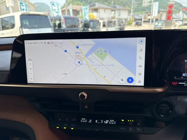 クラウンスポーツ Ｚ　純正ナビ　フルセグ　パノラミックビューモニター　スマートキー　デジタルミラー　本革シート　シートベンチレーション　メモリーパワーシート　純正アルミ　トヨタチームメイトアドバンストパーク　ＥＴＣ　ＬＥＤ（13枚目）