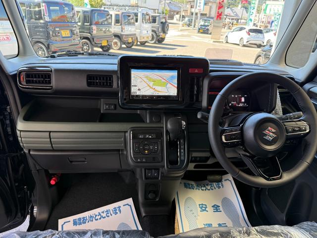 スペーシアギア ハイブリッドＸＺ　８インチナビ　フルセグ　両側パワースライド　スマートキー　セーフティサポート　ルーフレール　シートヒーター　クルーズコントロール　ヘッドアップディスプレイ　純正アルミ　ＬＥＤ　ステアリングヒーター（4枚目）