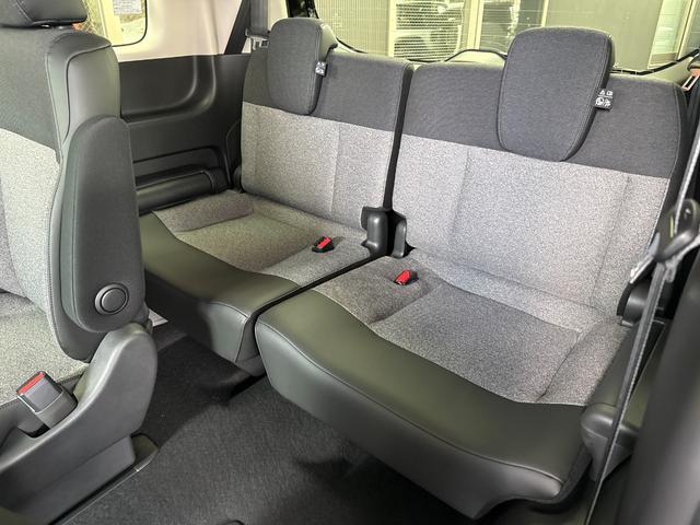 フリード ｅ：ＨＥＶエアー　ＥＸ　９インチナビ　フルセグ　バックカメラ　両側パワースライド　スマートキー　ホンダセンシング　シートヒーター　ＢＳＭ　純正アルミ　ＬＥＤ（7枚目）
