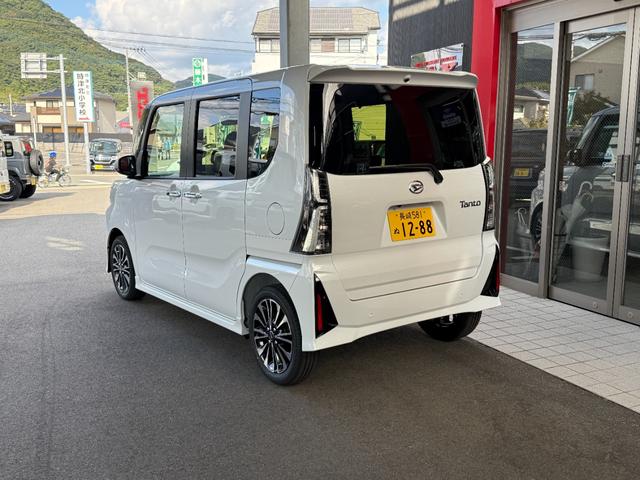 タント カスタムＲＳ　８インチナビ　フルセグ　バックカメラ　両側パワースライド　スマートキー　スマートアシスト　ＬＥＤ　シートヒーター　クルーズコントロール　純正アルミ　ＥＴＣ（3枚目）