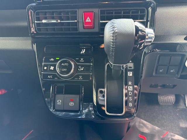 タント カスタムＲＳ　８インチナビ　フルセグ　バックカメラ　両側パワースライド　スマートキー　スマートアシスト　ＬＥＤ　シートヒーター　クルーズコントロール　純正アルミ　ＥＴＣ（12枚目）