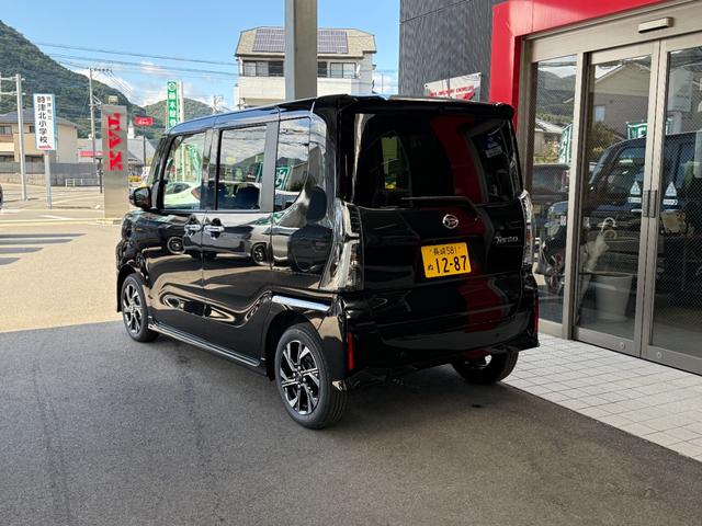 タント カスタムＸリミテッド　８インチナビ　フルセグ　バックカメラ　両側パワースライド　スマートキー　スマートアシスト　ＬＥＤ　シートヒーター　クルーズコントロール　純正アルミ　ＥＴＣ（3枚目）