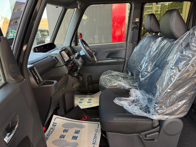 タント カスタムＸリミテッド　８インチナビ　フルセグ　バックカメラ　両側パワースライド　スマートキー　スマートアシスト　ＬＥＤ　シートヒーター　クルーズコントロール　純正アルミ　ＥＴＣ（5枚目）