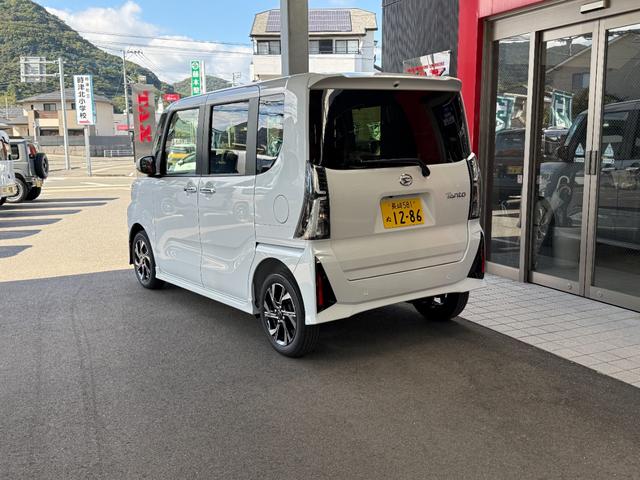 タント カスタムＸリミテッド　８インチナビ　フルセグ　バックカメラ　両側パワースライド　スマートキー　スマートアシスト　ＬＥＤ　シートヒーター　クルーズコントロール　純正アルミ　ＥＴＣ（3枚目）