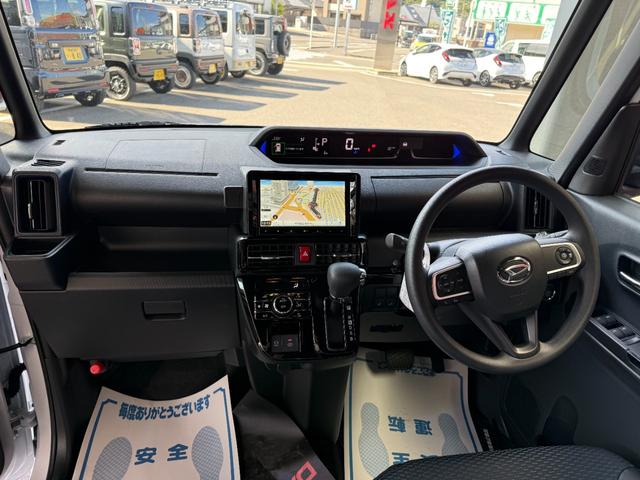 タント カスタムＸリミテッド　８インチナビ　フルセグ　バックカメラ　両側パワースライド　スマートキー　スマートアシスト　ＬＥＤ　シートヒーター　クルーズコントロール　純正アルミ　ＥＴＣ（4枚目）