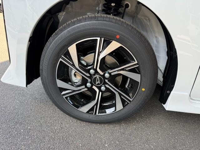 タント カスタムＸリミテッド　８インチナビ　フルセグ　バックカメラ　両側パワースライド　スマートキー　スマートアシスト　ＬＥＤ　シートヒーター　クルーズコントロール　純正アルミ　ＥＴＣ（23枚目）