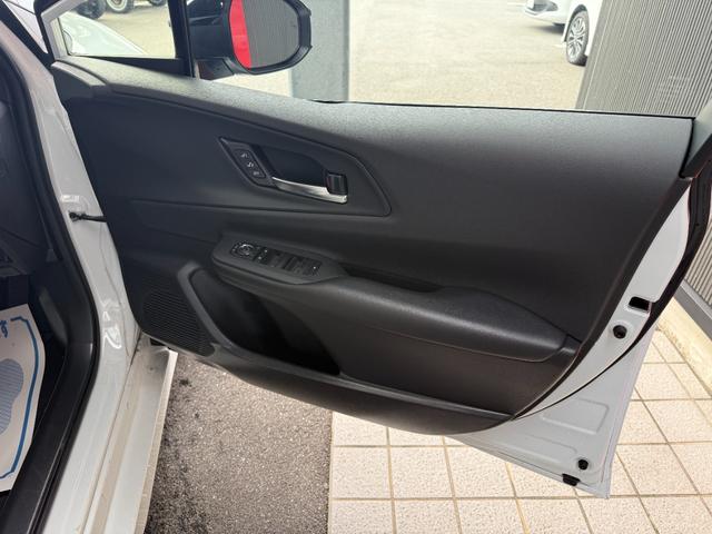 プリウス Z ディスプレイオーディオ パノラミックビューモニター スマートキー セーフティセンス デジタルミラー パワーゲート パワーシート レザーシート LED ETC BSM 純正アルミ シートベンチレーション(7枚目)