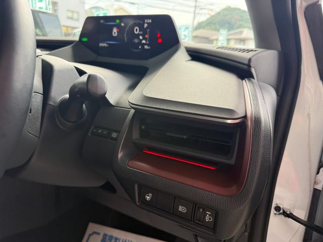 プリウス Z ディスプレイオーディオ パノラミックビューモニター スマートキー セーフティセンス デジタルミラー パワーゲート パワーシート レザーシート LED ETC BSM 純正アルミ シートベンチレーション(10枚目)