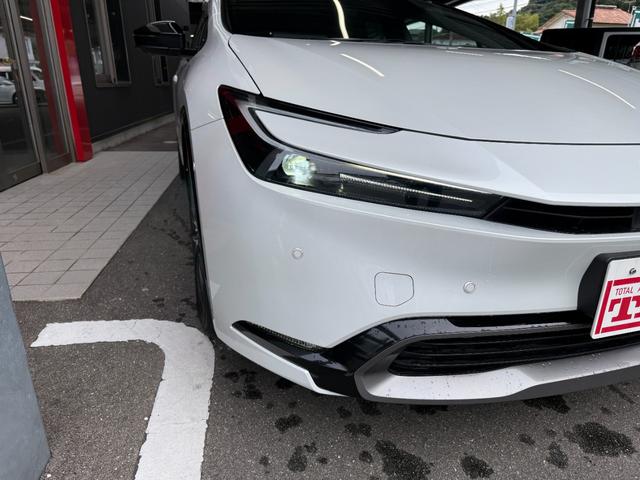 プリウス Z ディスプレイオーディオ パノラミックビューモニター スマートキー セーフティセンス デジタルミラー パワーゲート パワーシート レザーシート LED ETC BSM 純正アルミ シートベンチレーション(30枚目)