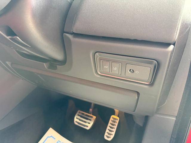 レンジローバーイヴォーク ＨＳＥダイナミック　純正ナビ　フルセグ　パノラミックビューモニター　スマートキー　シートヒーター　メモリーパワーシート　パワーゲート　ガラスルーフ　ＥＴＣ　ＬＥＤ　純正アルミ　パドルシフト　ＭＥＲＩＤＩＡＮサウンド（9枚目）