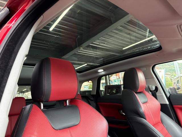 レンジローバーイヴォーク ＨＳＥダイナミック　純正ナビ　フルセグ　パノラミックビューモニター　スマートキー　シートヒーター　メモリーパワーシート　パワーゲート　ガラスルーフ　ＥＴＣ　ＬＥＤ　純正アルミ　パドルシフト　ＭＥＲＩＤＩＡＮサウンド（22枚目）