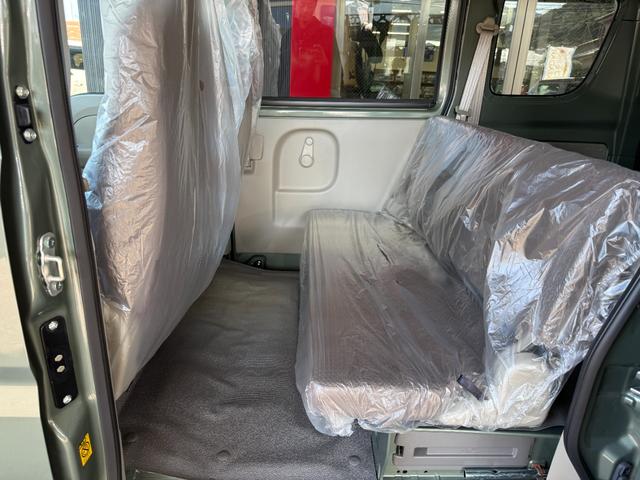 エブリイ ＰＡリミテッド　ダムド　ｌｉｔｔｌｅ．Ｄ　カンタービレ１５インチアルミ　キーレス　ハードカーゴキャリア　セーフティサポート（6枚目）