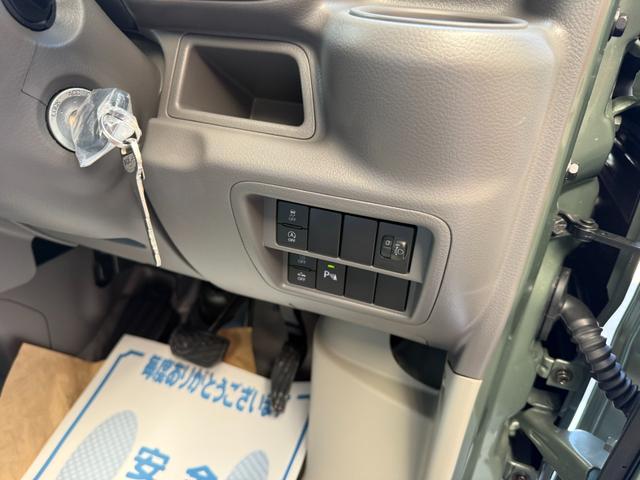 エブリイ ＰＡリミテッド　ダムド　ｌｉｔｔｌｅ．Ｄ　カンタービレ１５インチアルミ　キーレス　ハードカーゴキャリア　セーフティサポート（8枚目）