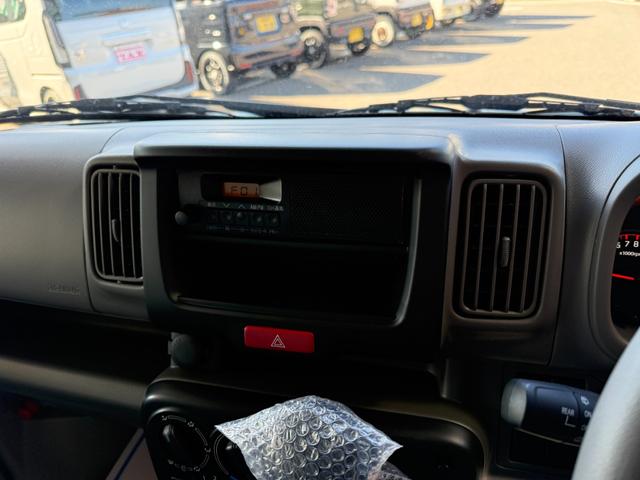 エブリイ ＰＡリミテッド　ダムド　ｌｉｔｔｌｅ．Ｄ　カンタービレ１５インチアルミ　キーレス　ハードカーゴキャリア　セーフティサポート（12枚目）