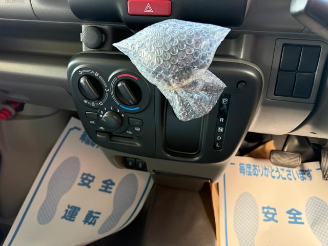 エブリイ ＰＡリミテッド　ダムド　ｌｉｔｔｌｅ．Ｄ　カンタービレ１５インチアルミ　キーレス　ハードカーゴキャリア　セーフティサポート（13枚目）