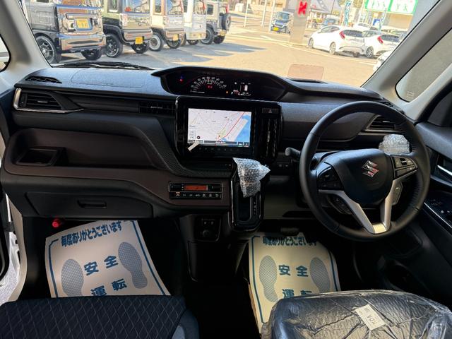 ソリオバンディット ハイブリッドＭＶ　９インチナビ　フルセグ　全方位カメラ　両側パワースライド　スマートキー　セーフティサポート　シートヒーター　クルーズコントロール　ヘッドアップディスプレイ　純正アルミ　ＬＥＤ　ＢＳＭ（4枚目）