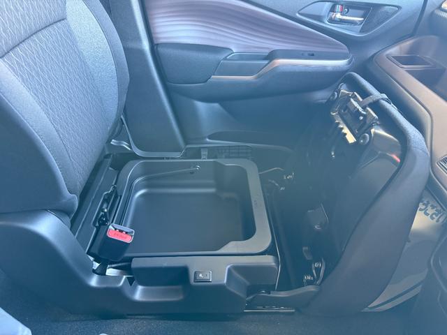 ソリオバンディット ハイブリッドＭＶ　９インチナビ　フルセグ　全方位カメラ　両側パワースライド　スマートキー　セーフティサポート　シートヒーター　クルーズコントロール　ヘッドアップディスプレイ　純正アルミ　ＬＥＤ　ＢＳＭ（18枚目）