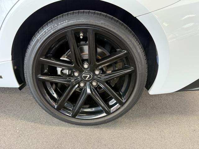 ＩＳ ＩＳ３００ｈ　Ｆスポーツ　純正ナビ　フルセグ　バックカメラ　スマートキー　パワーシート　シートヒーター　ＥＴＣ　レーダークルーズ　プリクラッシュセーフティ　ＬＥＤ　純正アルミ（24枚目）