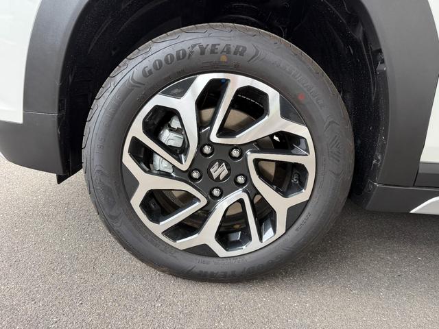 フロンクス ベースグレード 9インチナビ フルセグ 全方位カメラ スマートキー シートヒーター セーフティサポート ヘッドアップディスプレイ クルーズコントロール ワイヤレス充電 LED 純正アルミ(25枚目)