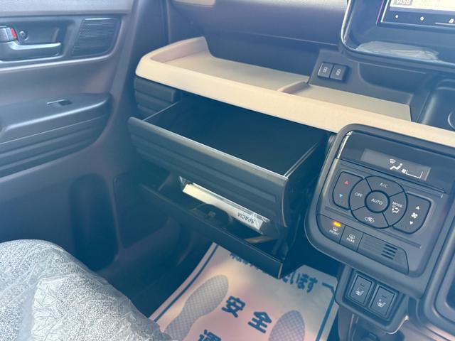 スペーシア ハイブリッドＸ　８インチナビ　フルセグ　スマートキー　シートヒーター　セーフティサポート　両側パワースライド　ＬＥＤ（16枚目）