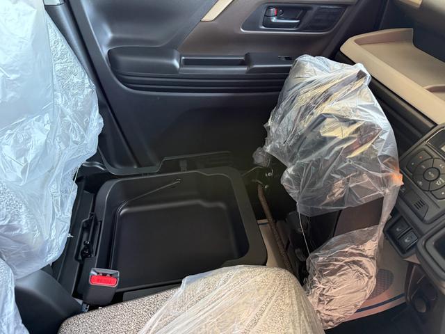 スペーシア ハイブリッドＸ　８インチナビ　フルセグ　スマートキー　シートヒーター　セーフティサポート　両側パワースライド　ＬＥＤ（17枚目）