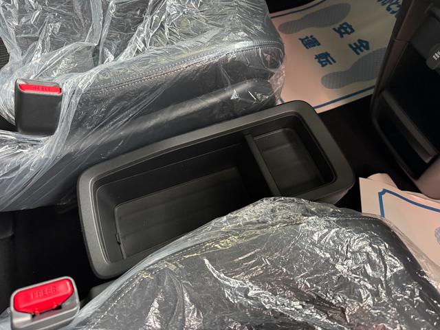 ステップワゴン ｅＨＥＶスパーダプレミアムラインブラックエディション　１１．４インチナビ　フルセグ　フリップダウンモニター　バックカメラ　両側パワースライド　ホンダセンシング　スマートキー　シートヒーター　ＬＥＤ　パワーゲート　クルーズコントロール　純正アルミ（15枚目）