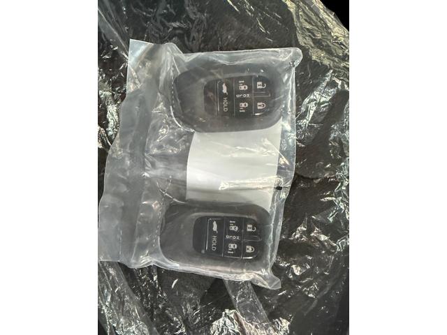 ステップワゴン ｅＨＥＶスパーダプレミアムラインブラックエディション　１１．４インチナビ　フルセグ　フリップダウンモニター　バックカメラ　両側パワースライド　ホンダセンシング　スマートキー　シートヒーター　ＬＥＤ　パワーゲート　クルーズコントロール　純正アルミ（18枚目）