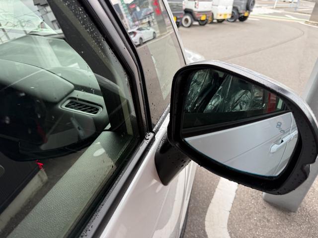 ステップワゴン ｅＨＥＶスパーダプレミアムラインブラックエディション　１１．４インチナビ　フルセグ　フリップダウンモニター　バックカメラ　両側パワースライド　ホンダセンシング　スマートキー　シートヒーター　ＬＥＤ　パワーゲート　クルーズコントロール　純正アルミ（20枚目）