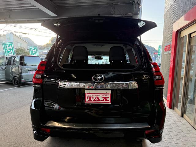 ランドクルーザープラド ＴＸ　Ｌパッケージ　９インチナビ　フルセグ　ＣＤ　ＤＶＤ　ＢＴ　ＵＳＢ　ＨＤＭＩ　バックカメラ　ＬＥＤライト　フォグランプ　ＥＴＣ　レザーシート　シートヒーター　エアシート　パワーシート　エアロ　スマートキー　１７インチ（11枚目）